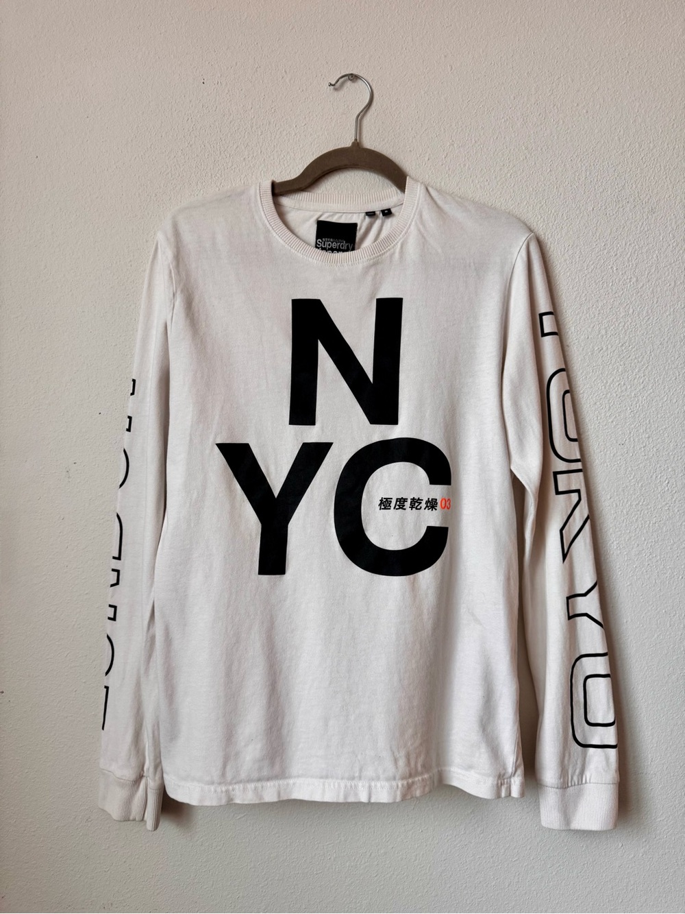 Superdry Men's M White NYC Japan Graphic Long Sleeve T-Shirt 100% Cotton